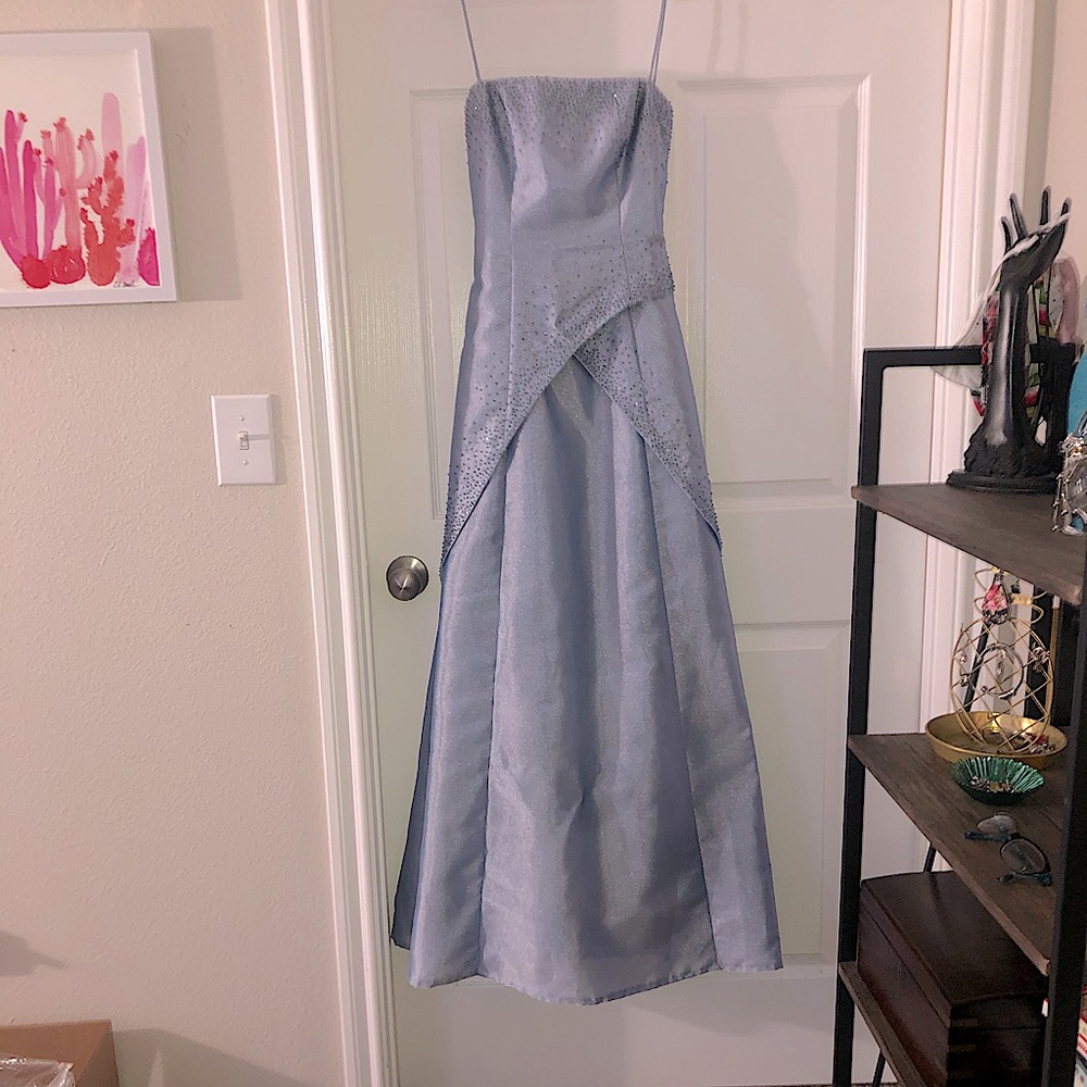 NWOTProm Dress! Periwinkle, Open Back with Sequins - Picture 2 of 8